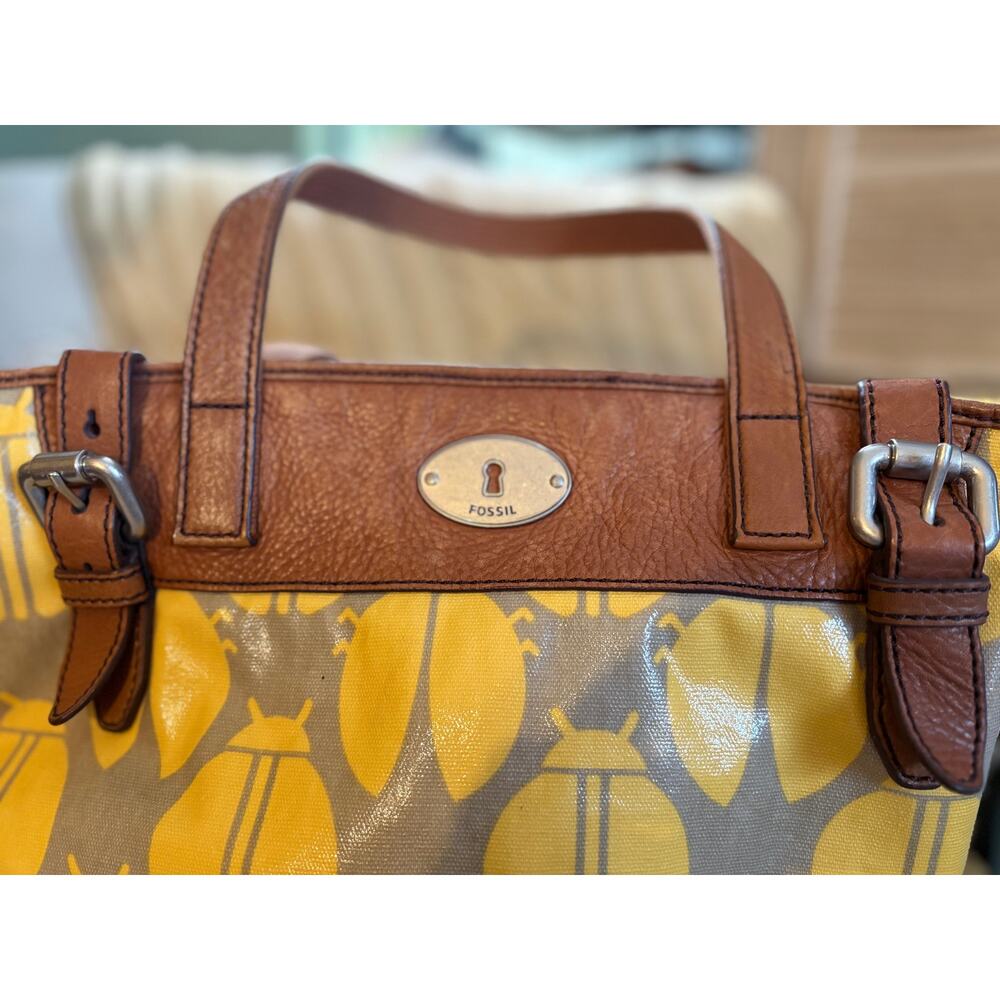Fossil Key-Per Ladybug Print Shoulder Bag Yellow Gray - Picture 2 of 11